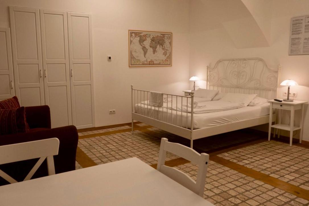 Modern Studios Near City Center Виена Екстериор снимка