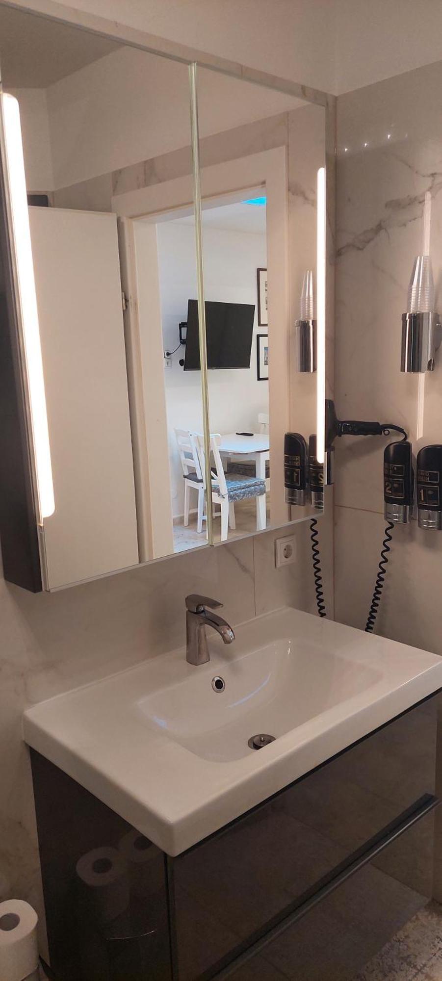 Modern Studios Near City Center Виена Екстериор снимка