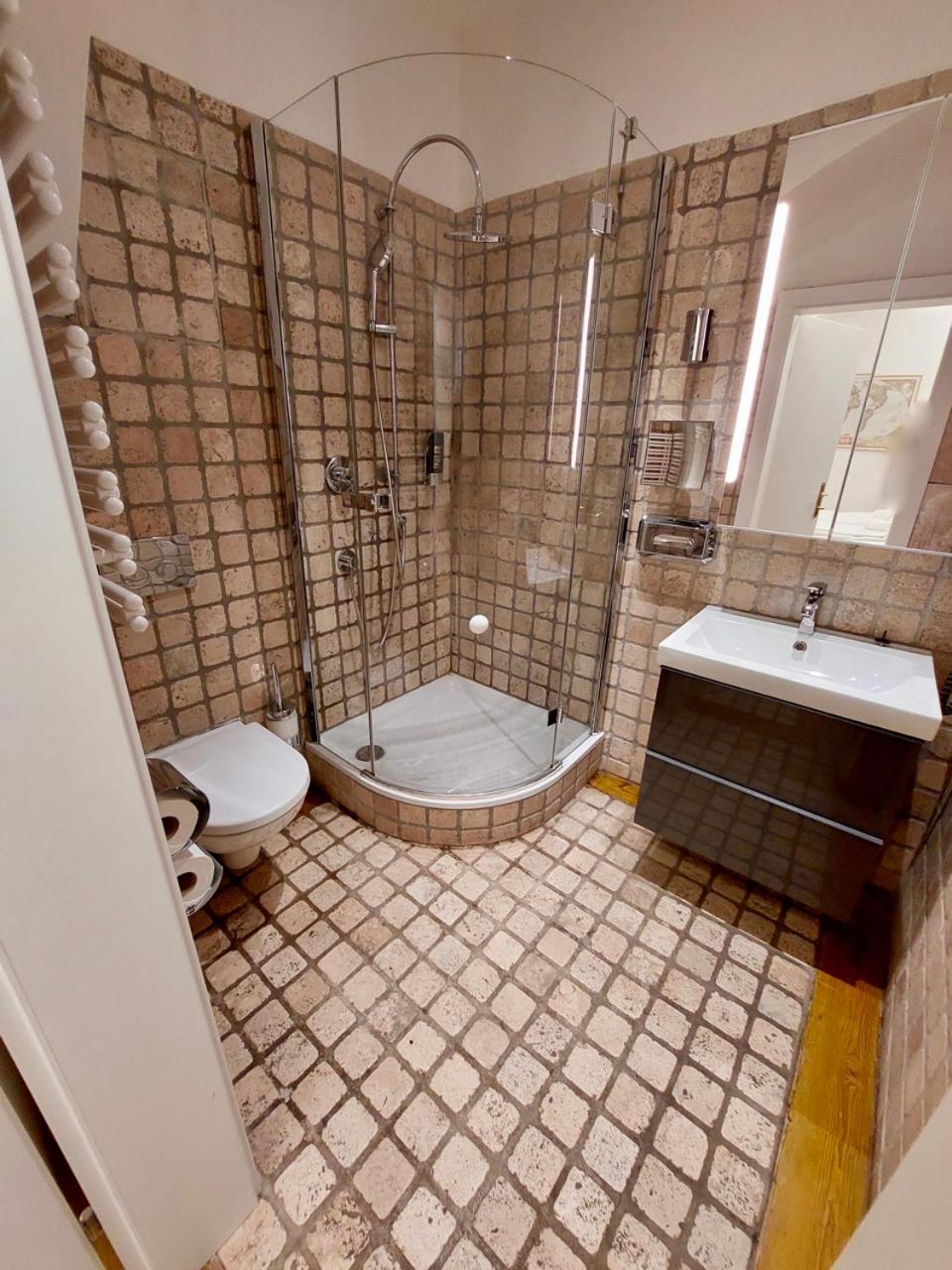 Modern Studios Near City Center Виена Екстериор снимка